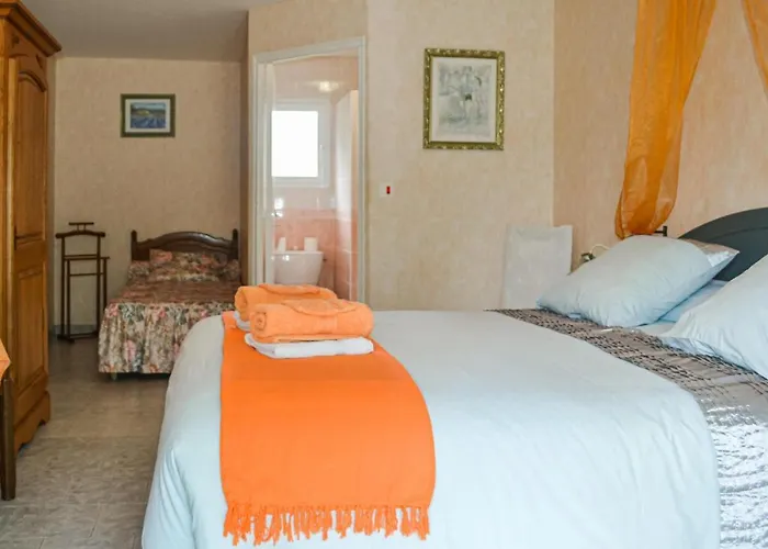 別荘 4 Bedroom Cozy In